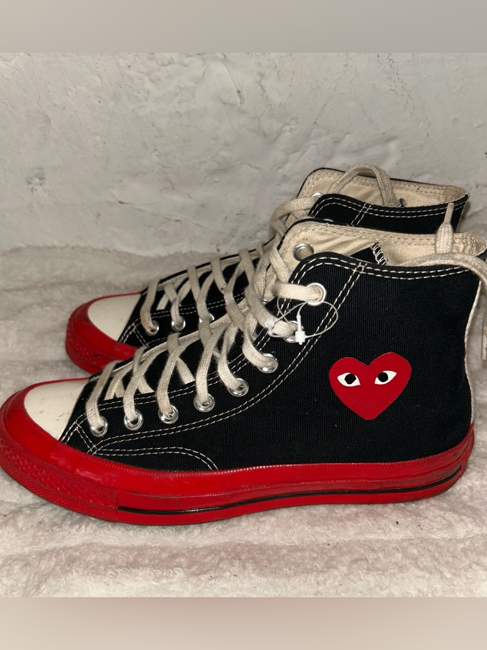 Converse Black High-Top Sneakers with Red Heart and Red Sole - Picture 3 of 8